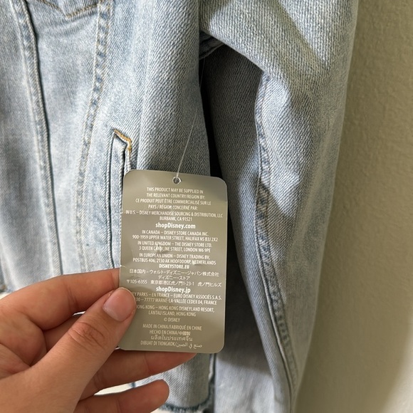 Rapunzel Denim Jacket Tangled Disney Parks Size 1X - missing rainbow pin! New! - Picture 13 of 15